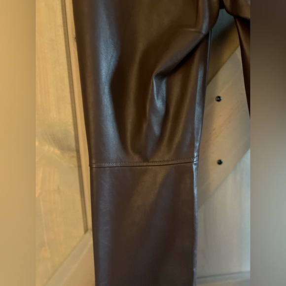 NWT GAP Vintage Slim High Rise Faux Leather Pant - Picture 8 of 9